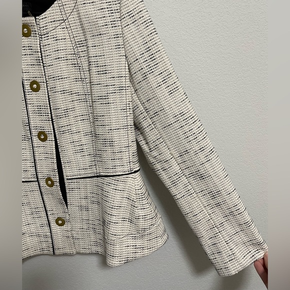 Donna Karan NY Tweed Peplum Blazer Jacket Cream Black Gold Buttons Size 8 - Picture 6 of 13